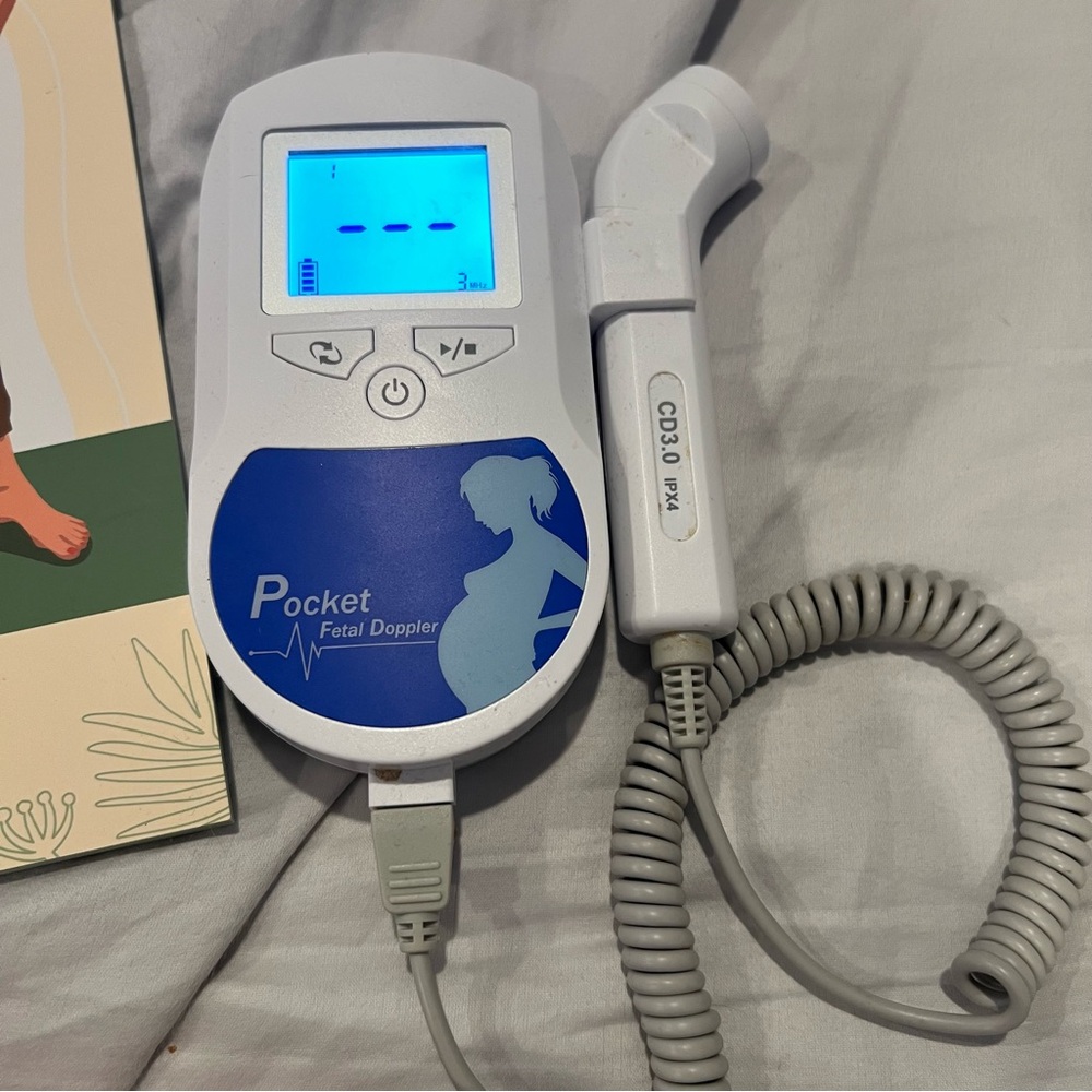 Pregnancy, Childbirth, and parenthood Book Collection with pocket fetal Doppler - Picture 8 of 8